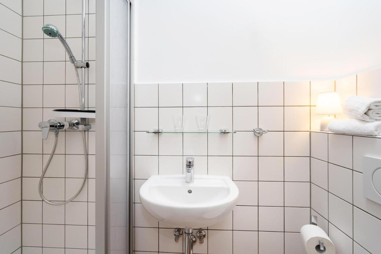 Adrian 2 Apartment Вестерланд Екстериор снимка