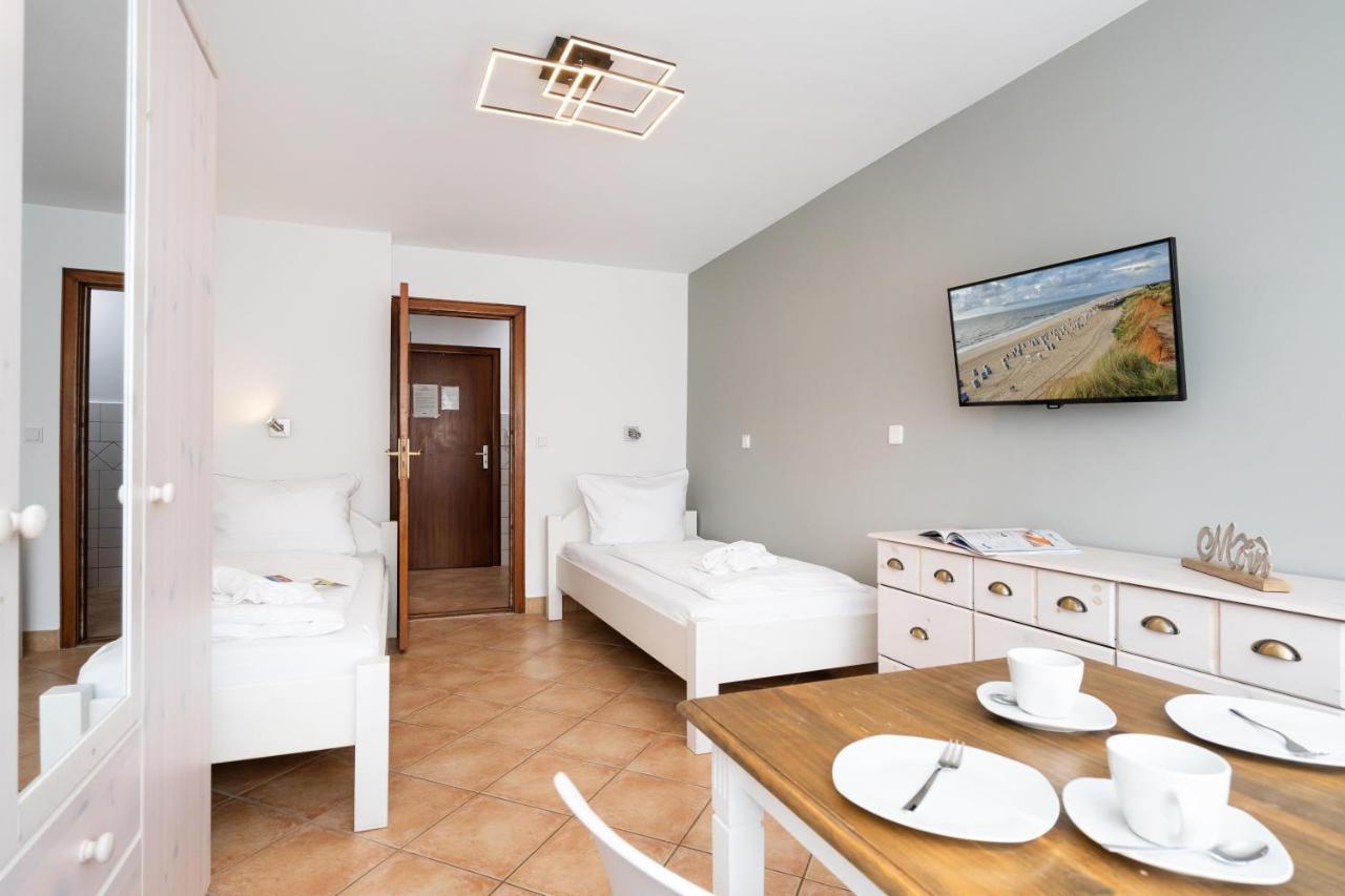 Adrian 2 Apartment Вестерланд Екстериор снимка